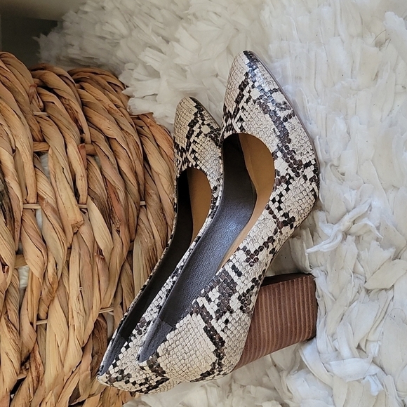 Crown vintage Emmarose Reptile heels - Picture 1 of 8